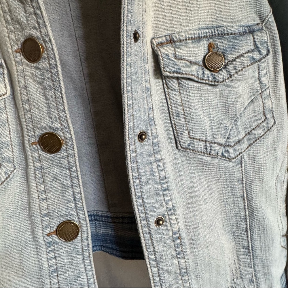 Jean jacket - Picture 13 of 14